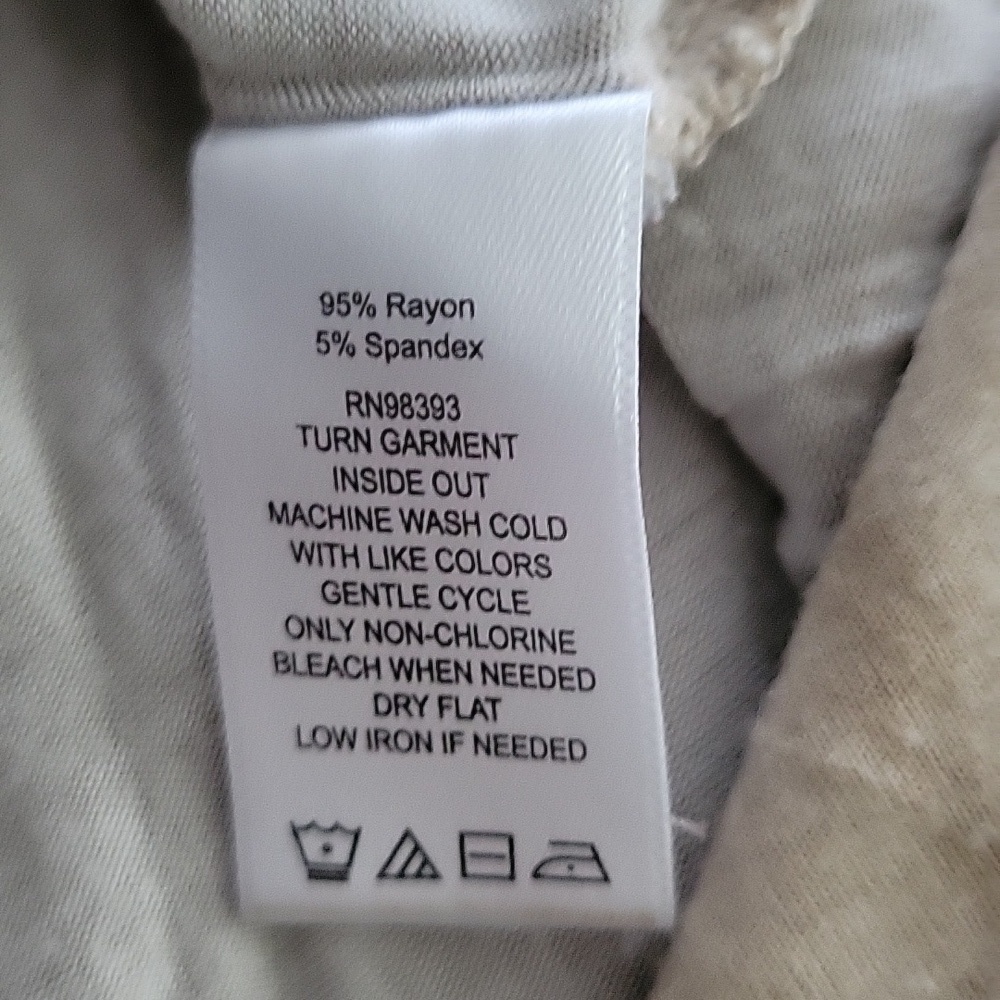 Lisa Rinna Collection Women's Top - Picture 9 of 11